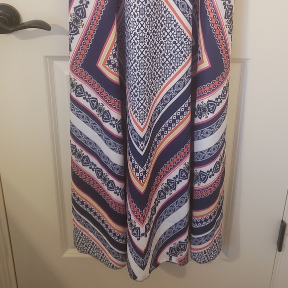 Dress - Picture 3 of 5